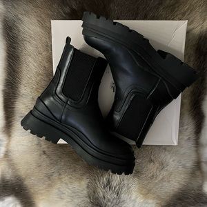 Sincerely Jules Black Boots Women’s Size 8